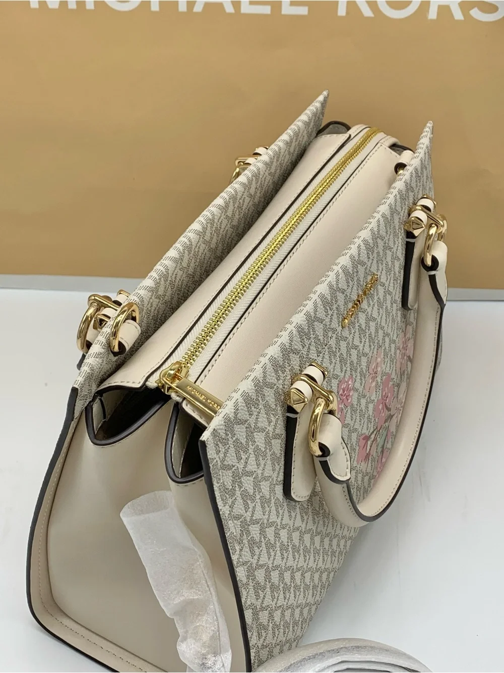 NWT Michael Kors Marilyn Medium Embellished Signature Logo Satchel